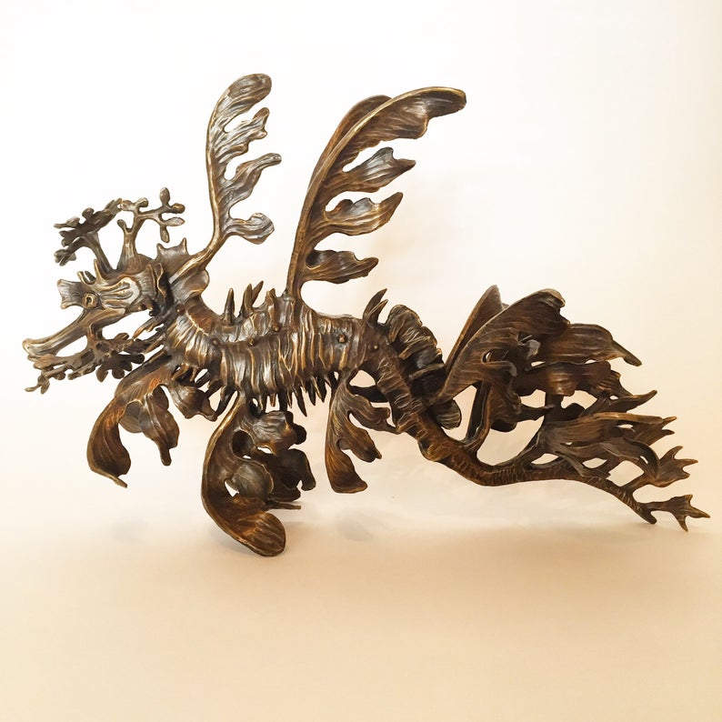 <img src="http://leafy sea dragon_bronze_sculptureII/bronze_horizontal_sculpture_n.jpg" alt="Bronze leafy">