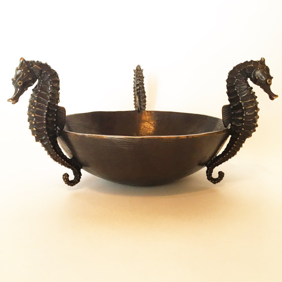 <img src="http://seahorses_vessel_bronze_sculpture/bronze_seahorses_n.jpg" alt="Bronze bowl”>